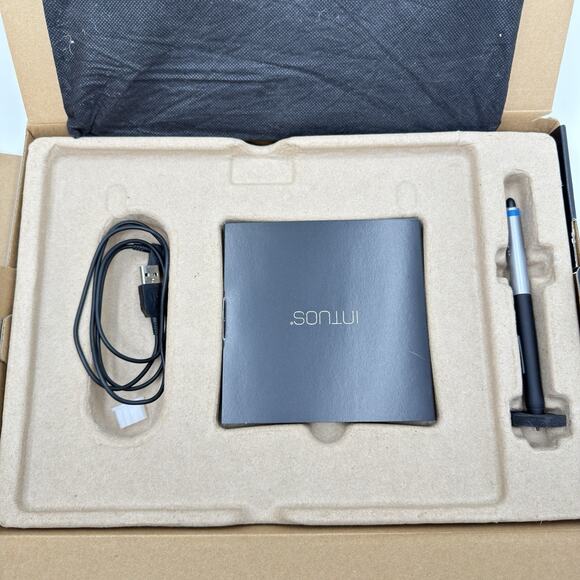 Wacom Intuos CTH-680 Creative Pen & Touch Tablet With Box Tested - Picture 6 of 13
